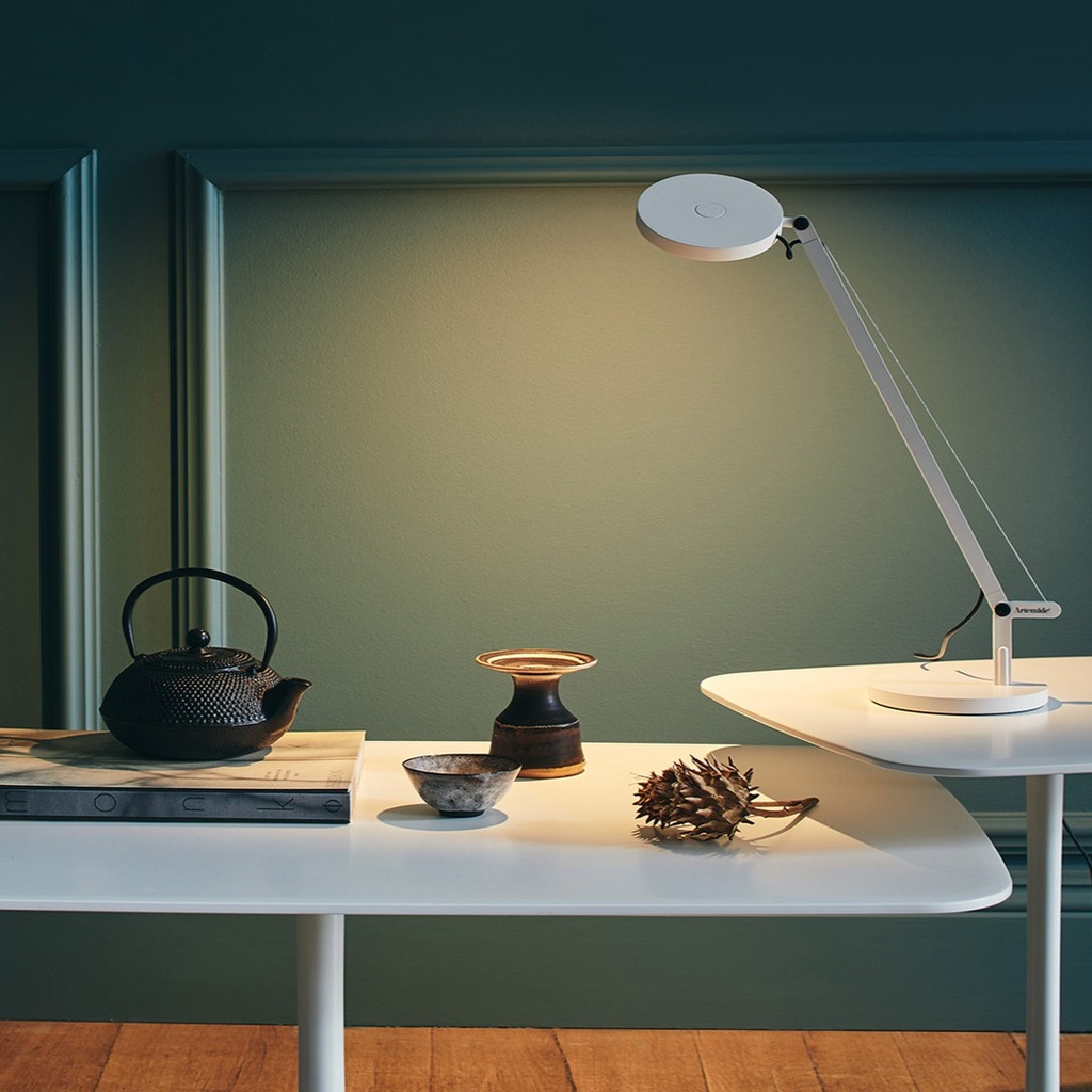 LAMPARA DE MESA LED 6W DEMETRA MICRO ARTEMIDE.