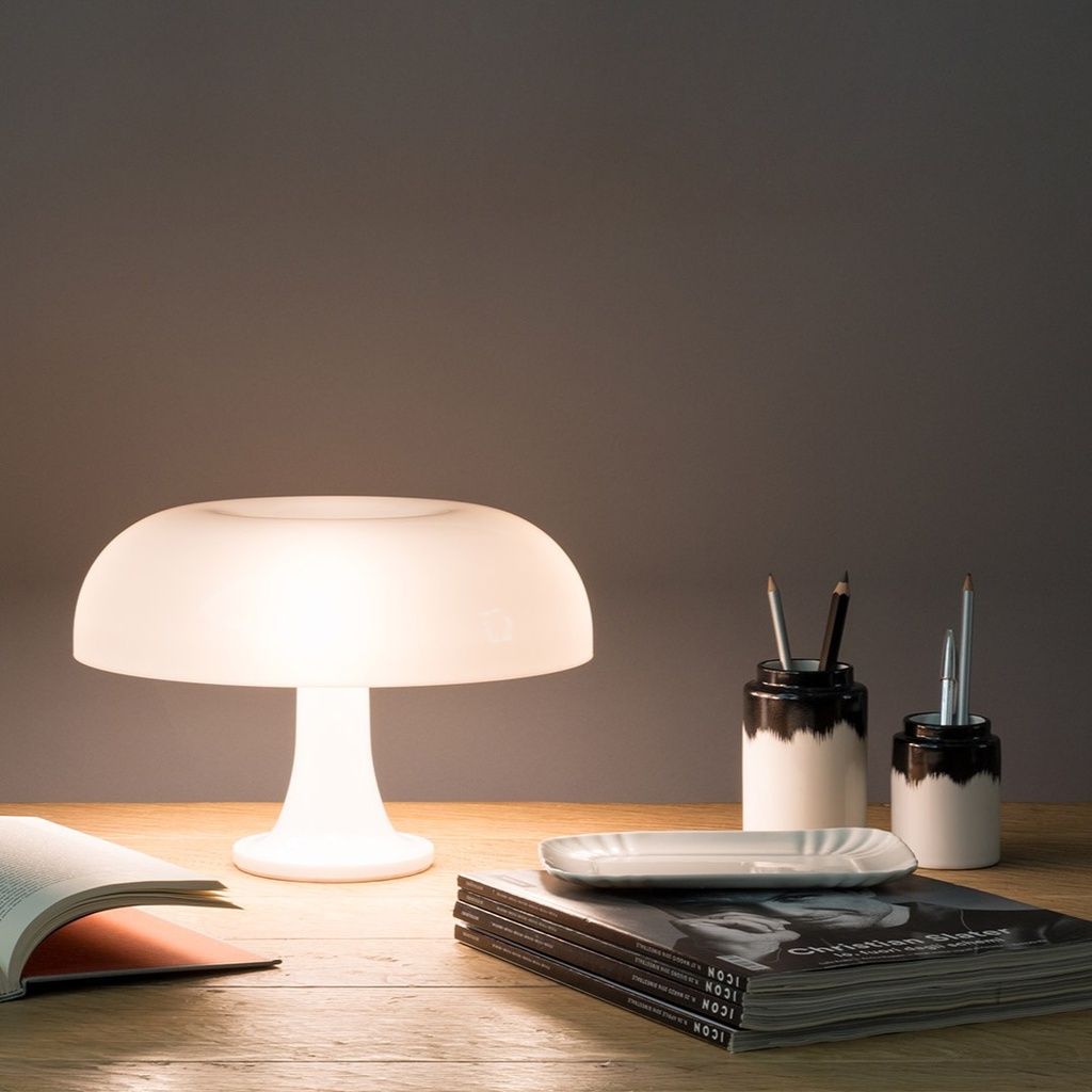 NESSINO T ARTEMIDE.