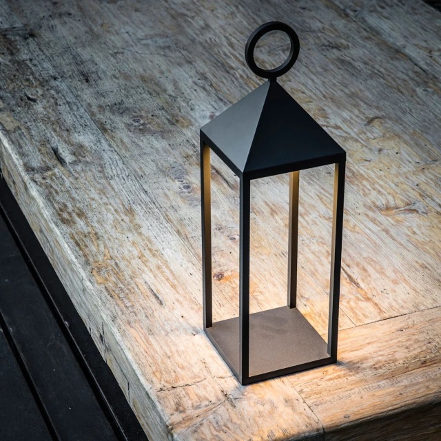 FAROL LED RECARGABLE USB 3W 3000K IP54 ONE LIGHT.