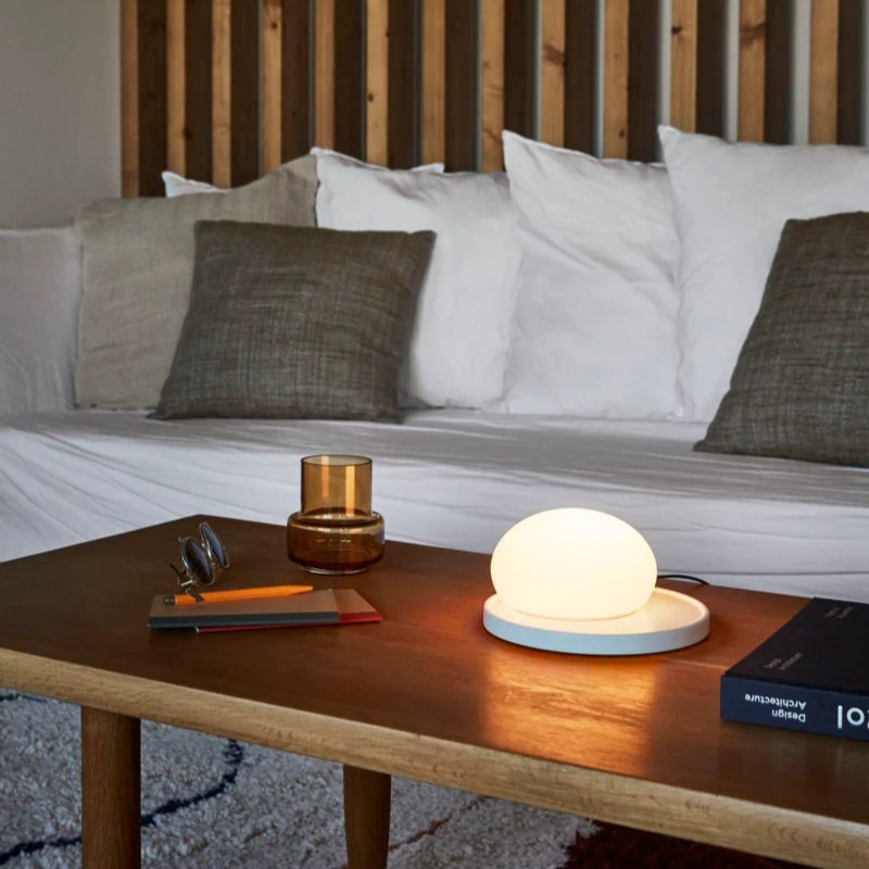 LÁMPARA DE MESA BOLITA UMBRA MARSET.