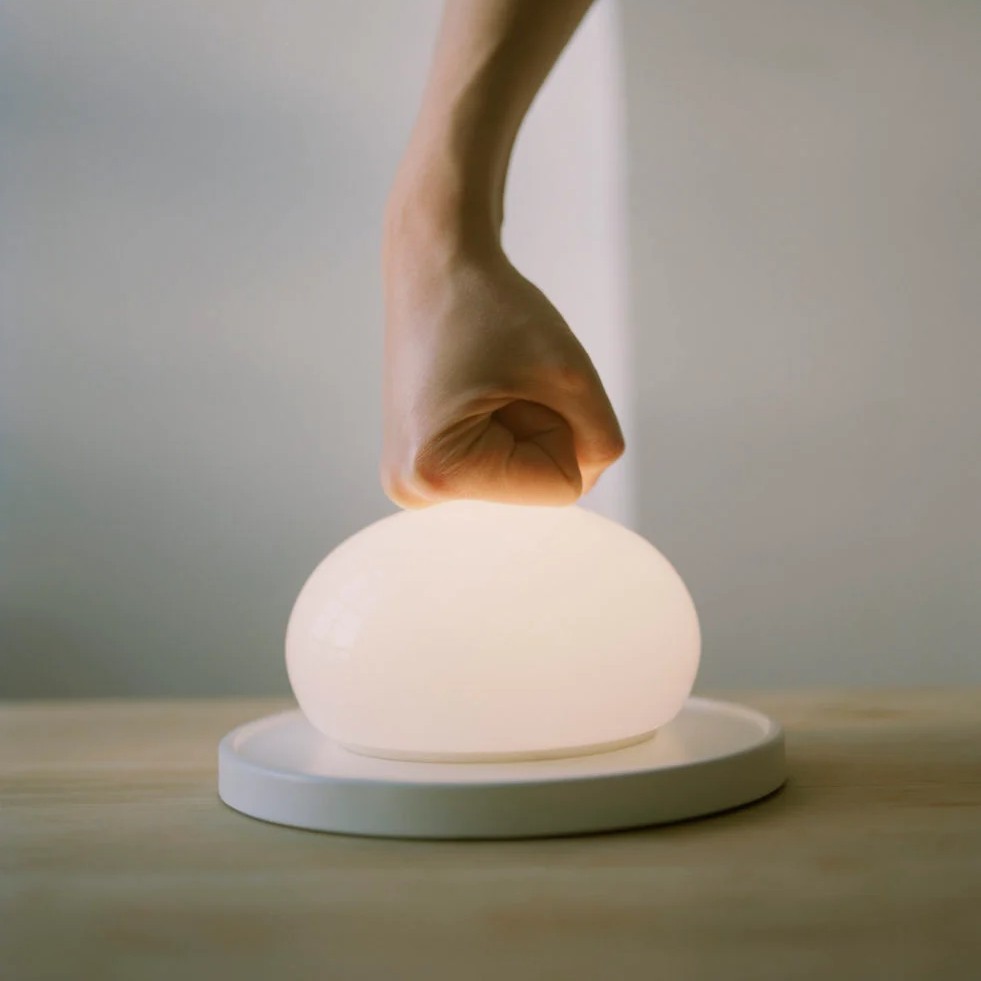 LÁMPARA DE MESA BOLITA UMBRA MARSET.