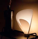 LAMPARA DE MESA PINE E27 COLOR BLANCO. PHILIPS