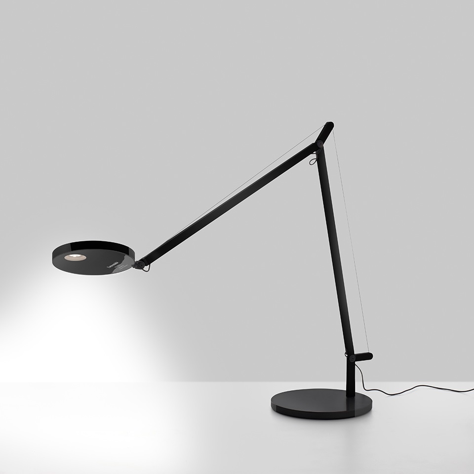 DEMETRA TABLE 2700K 8W BODY NEGRO MATE ARTEMIDE.